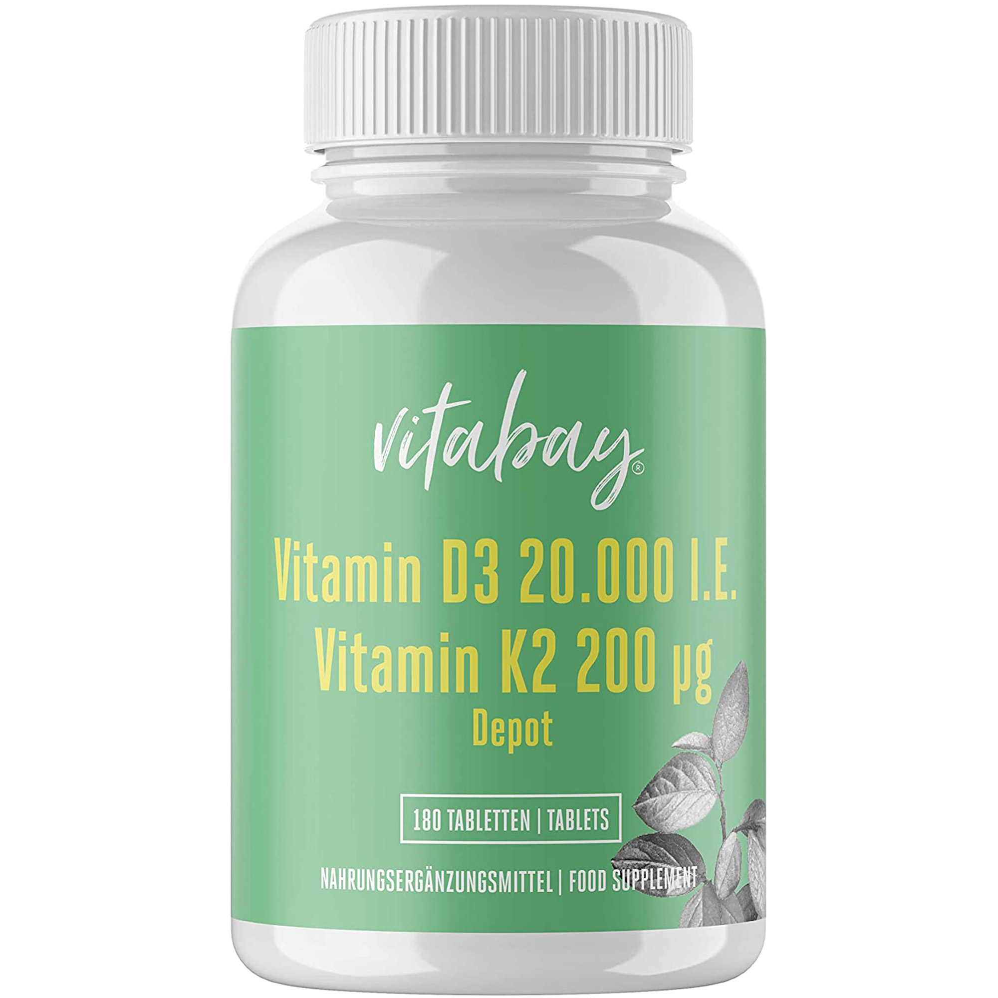 Weißes Fläschchen mit grüner Etikettierung, das Vitamin D3 (20.000 I.E.) und K2 (200 µg) enthält, mit der Aufschrift „vitabay“ und „180 Tabletten“.
