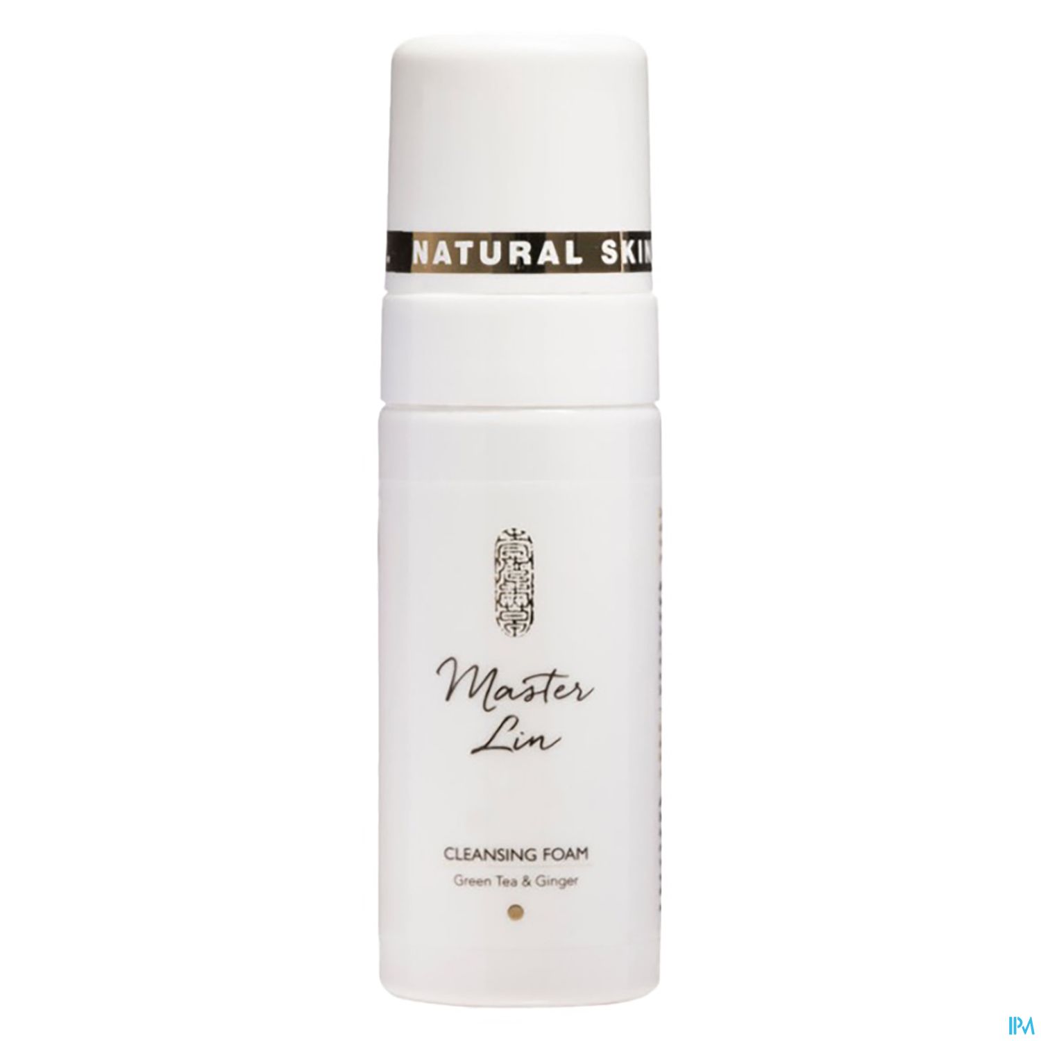 Weißer Flakon mit schwarzem Deckel und goldenen Schriftzügen, beschriftet mit "Master Lin Cleansing Foam" und "Natural Skin", mit den Inhaltsstoffen Grüntee und Ingwer.