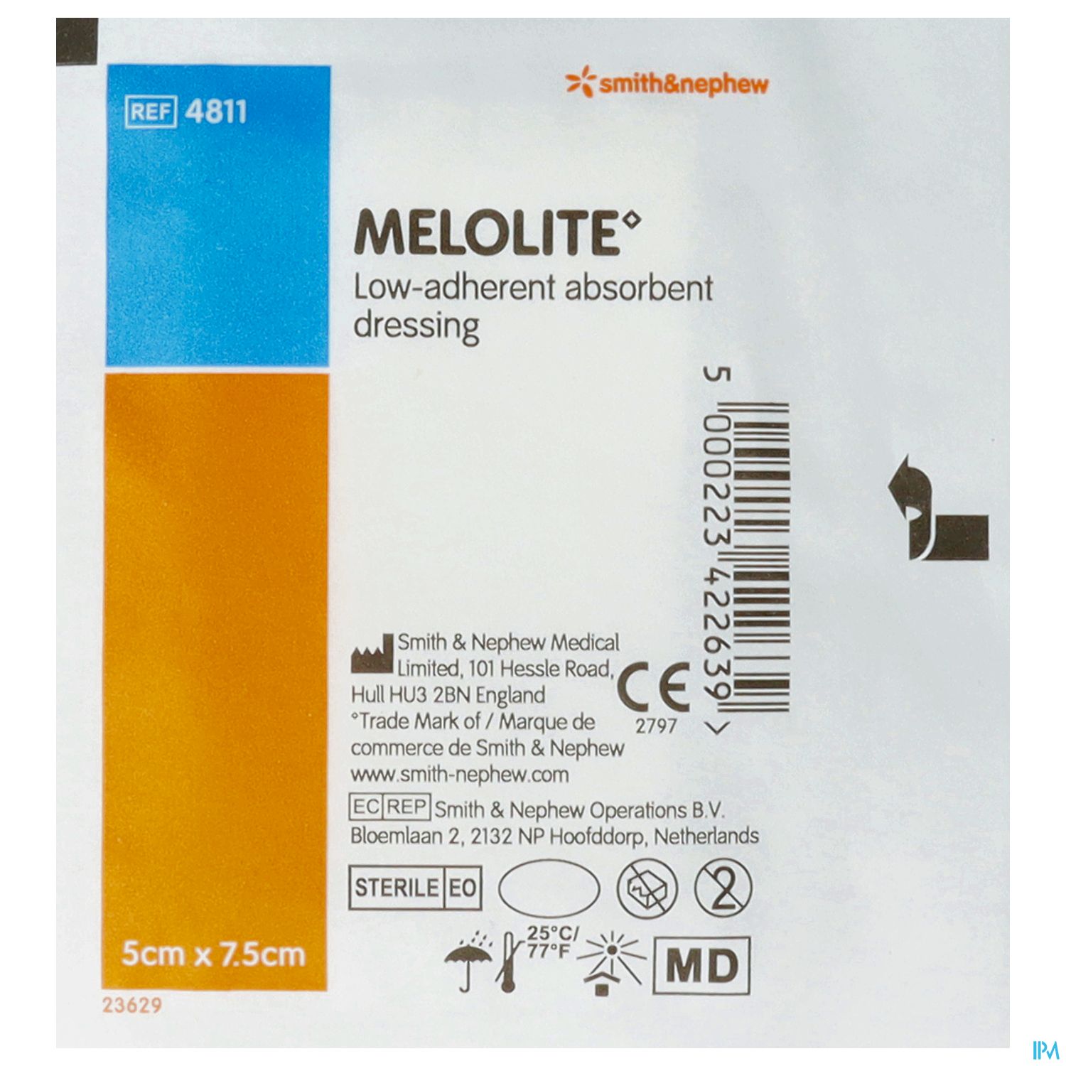 Verpackung eines absorbierenden Verbands mit der Aufschrift "MELOLITE Low-adherent absorbent dressing", Größe 5 cm x 7,5 cm, und Informationen zum Hersteller.