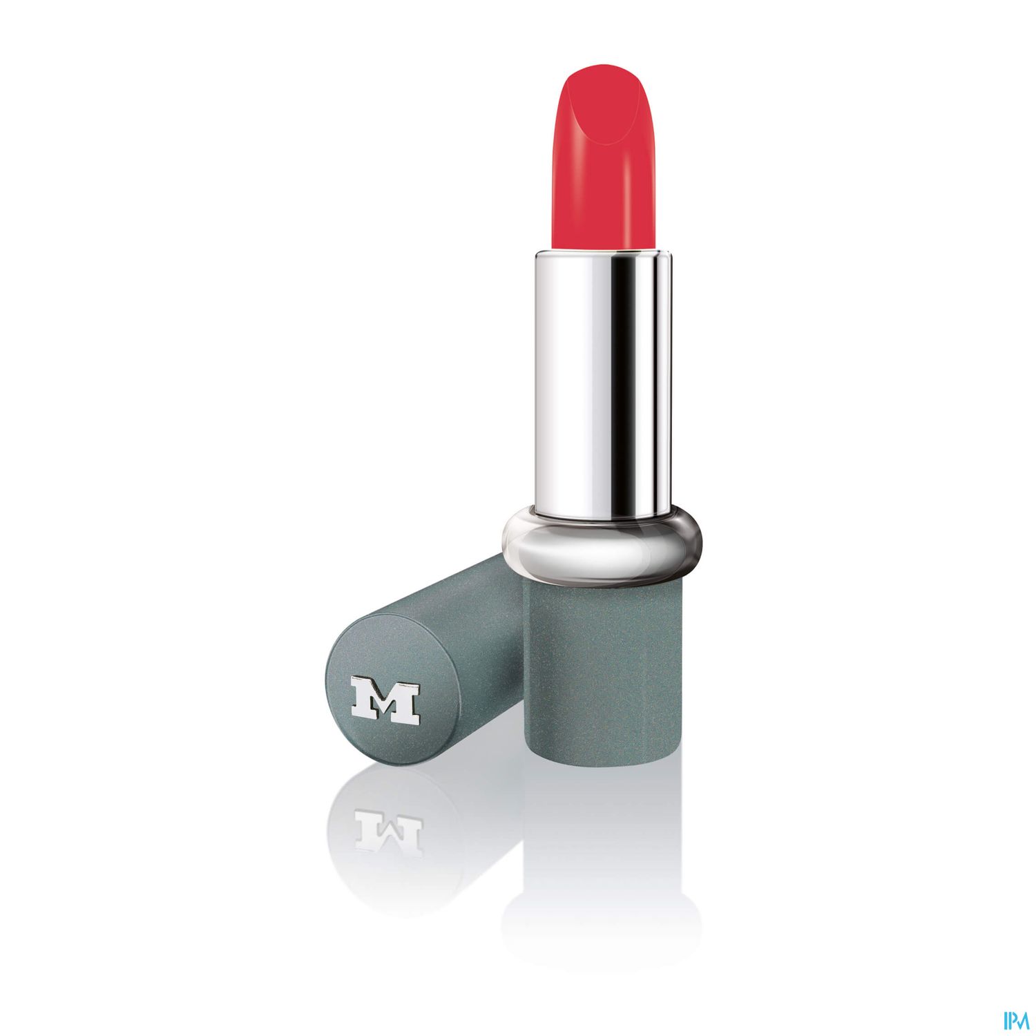 Roten Lippenstift in silberner Hülse auf grauem Untergrund.