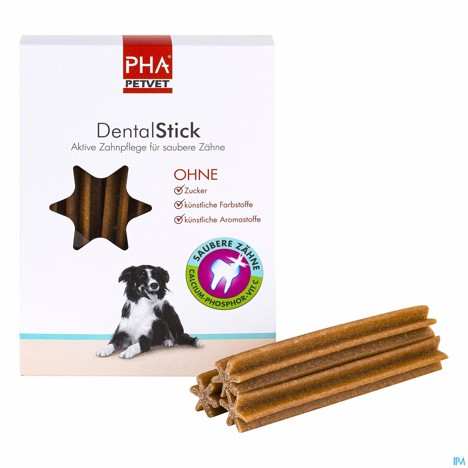 Kartonschachtel mit Zahnpflege-Sticks für Hunde, auf der Vorderseite der Schriftzug "DentalStick" und das Wort "OHNE" sowie ein Hundeporträt.