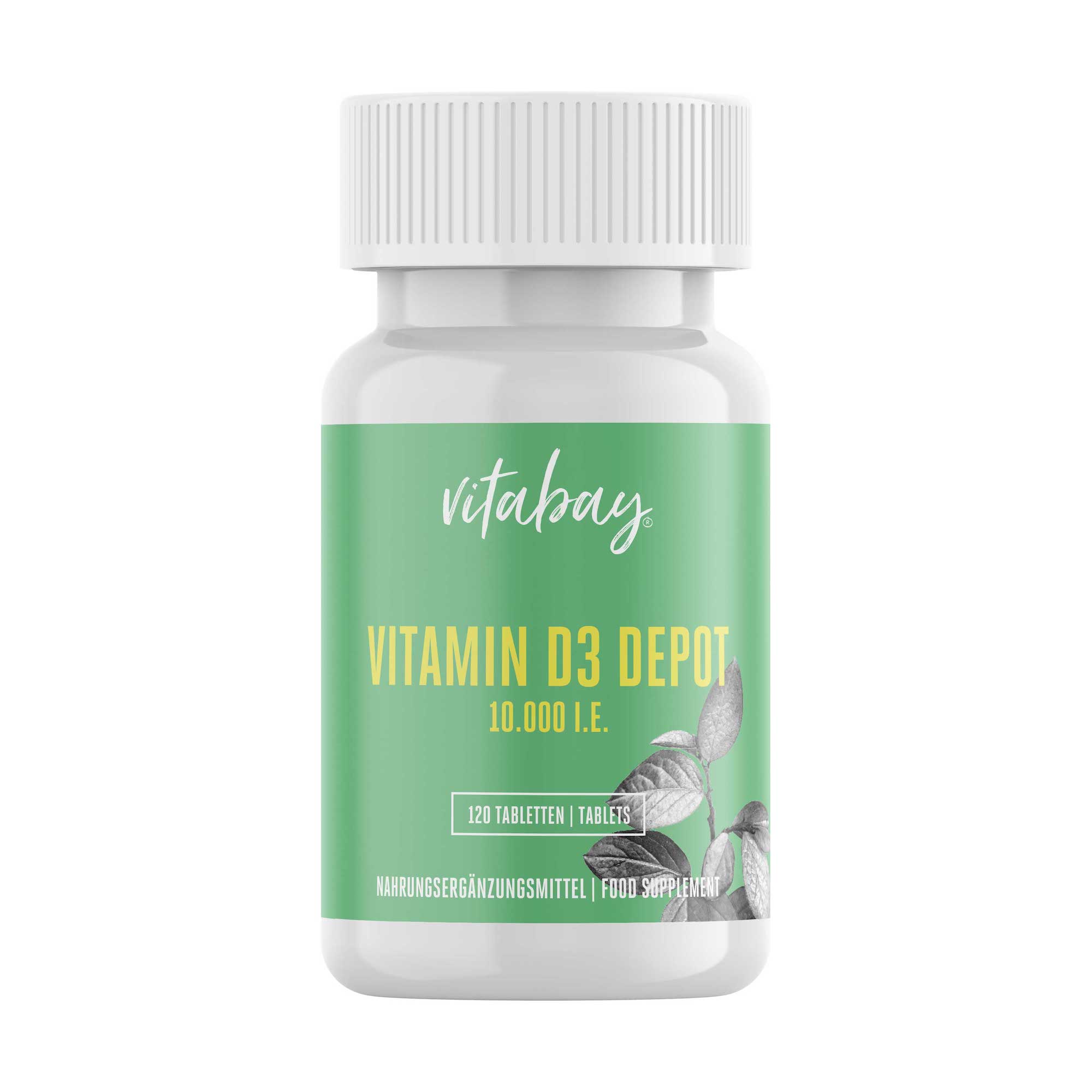 Weißes Supplement-Behältnis mit grüner Etikettierung, darauf steht "vitabay Vitamin D3 Depot 10.000 I.E.", mit der Angabe von 120 Tabletten und dem Hinweis "Nahrungsergänzungsmittel".